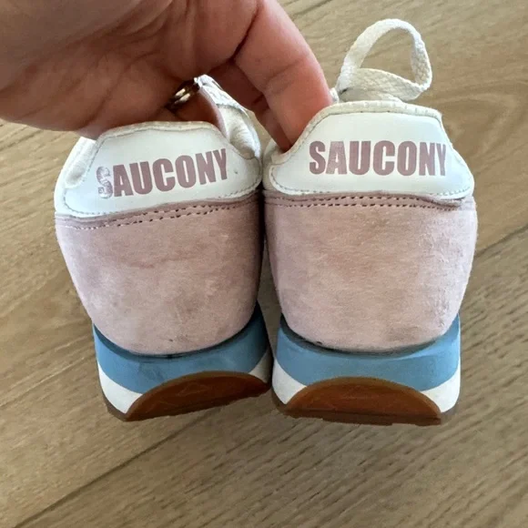 Saucony Jazz Blush and Cream and Blue Running Shoes size 8 women’s - Picture 3 of 5